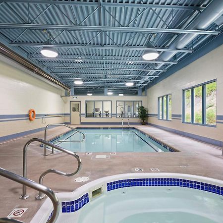 Glenwood Inn & Suites トレール エクステリア 写真