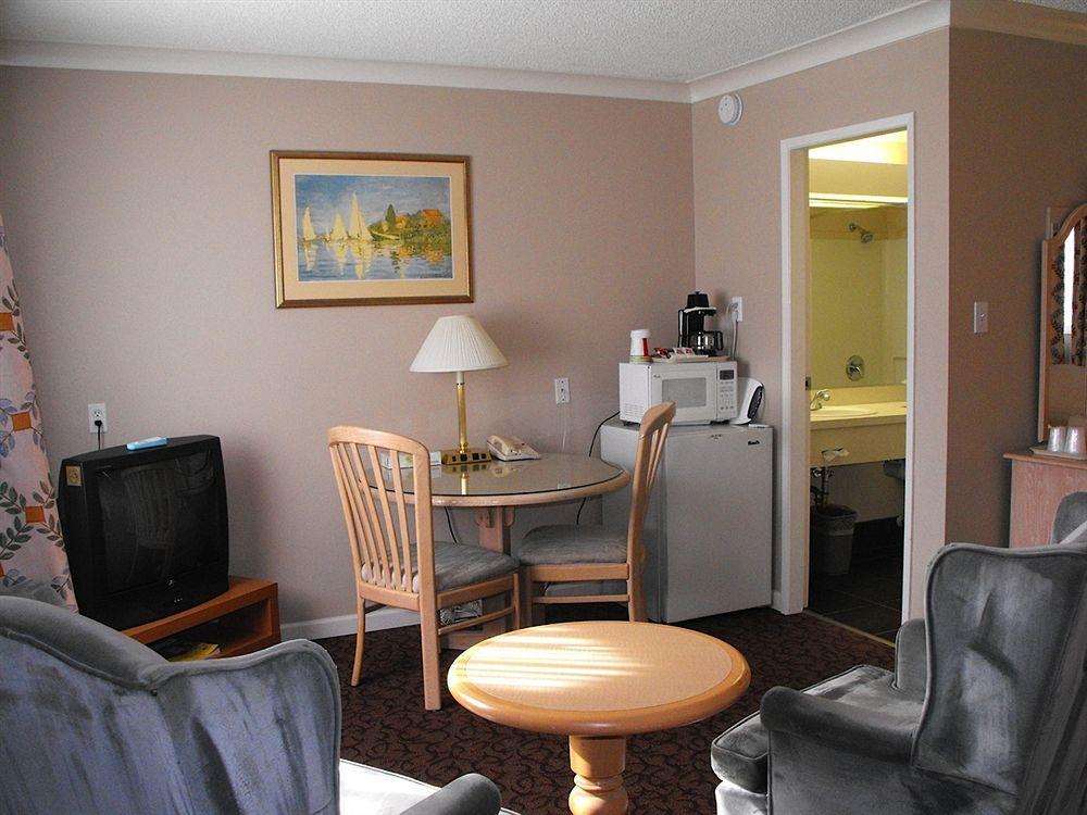 Glenwood Inn & Suites トレール エクステリア 写真