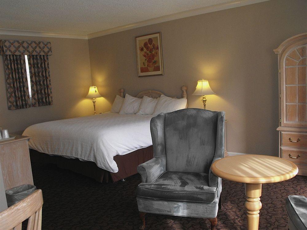 Glenwood Inn & Suites トレール エクステリア 写真