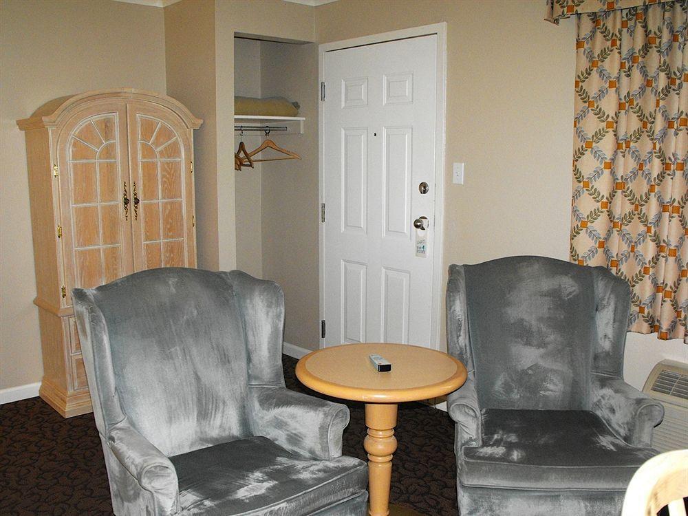 Glenwood Inn & Suites トレール エクステリア 写真