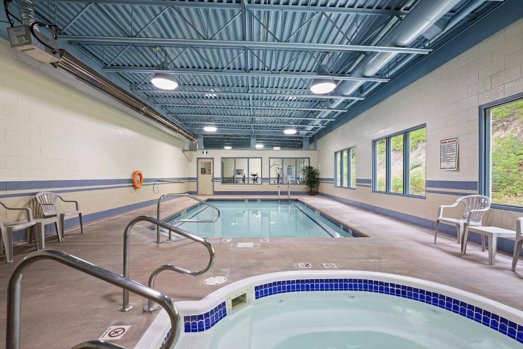 Glenwood Inn & Suites トレール エクステリア 写真