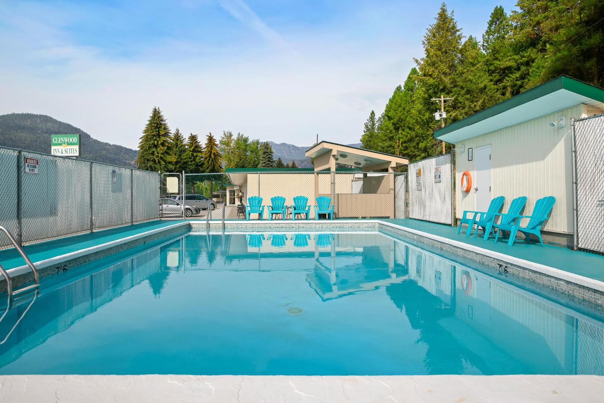 Glenwood Inn & Suites トレール エクステリア 写真