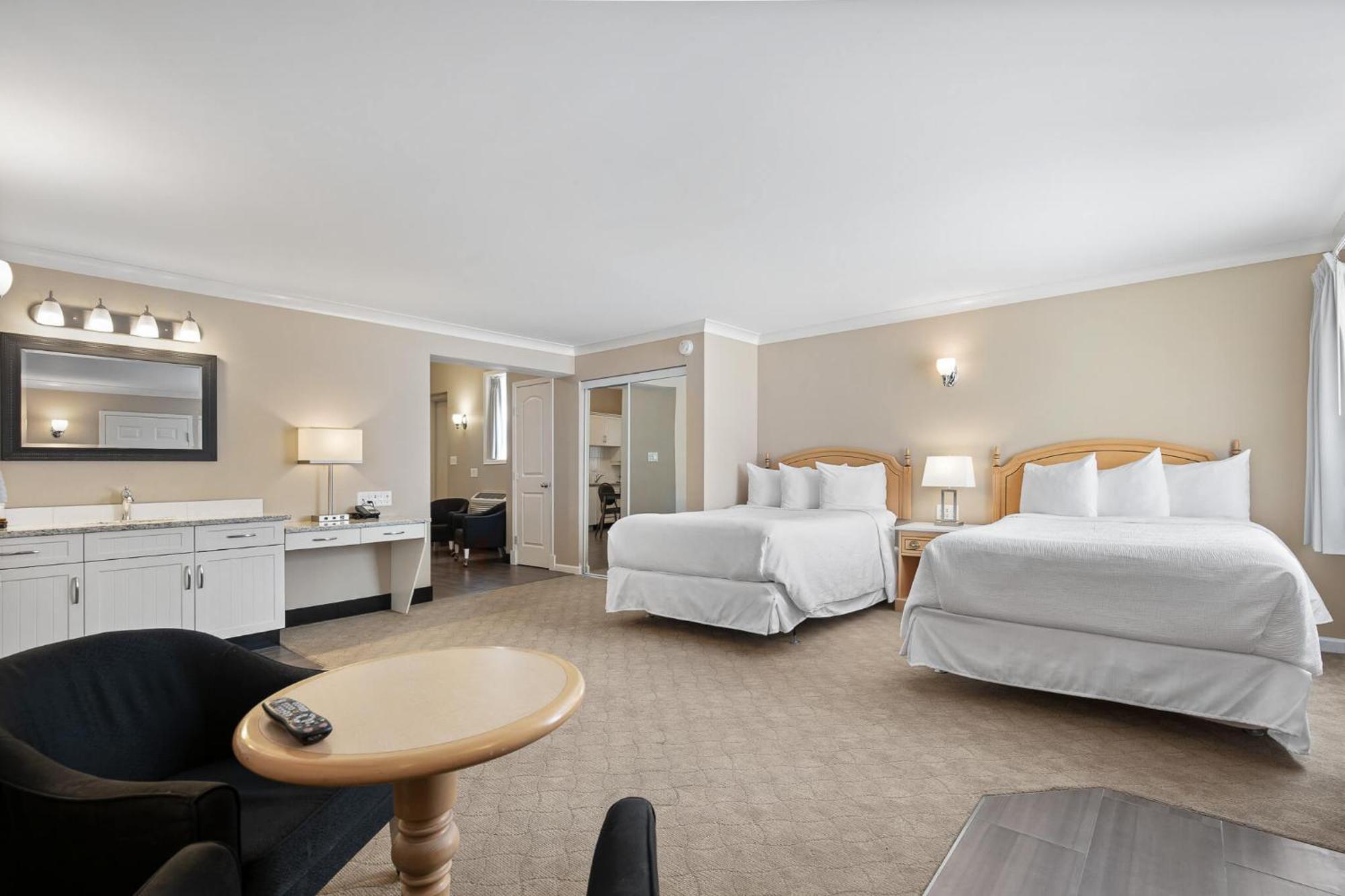 Glenwood Inn & Suites トレール エクステリア 写真