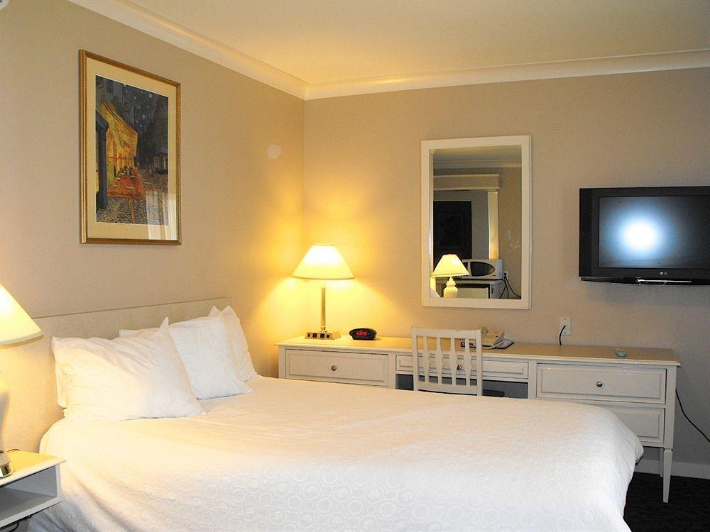 Glenwood Inn & Suites トレール エクステリア 写真