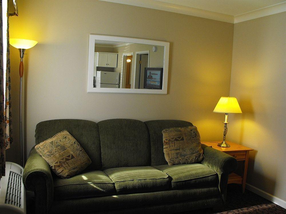 Glenwood Inn & Suites トレール エクステリア 写真