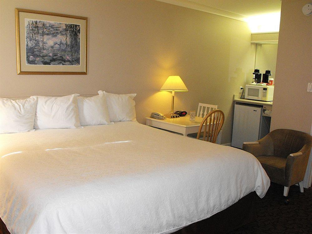 Glenwood Inn & Suites トレール エクステリア 写真