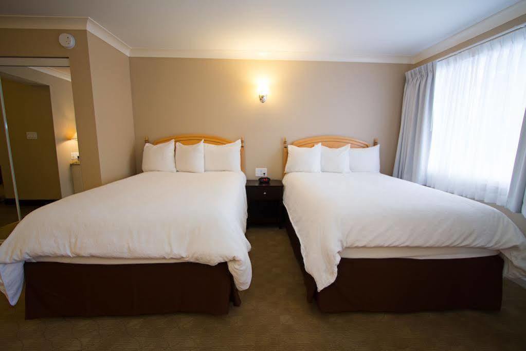 Glenwood Inn & Suites トレール エクステリア 写真