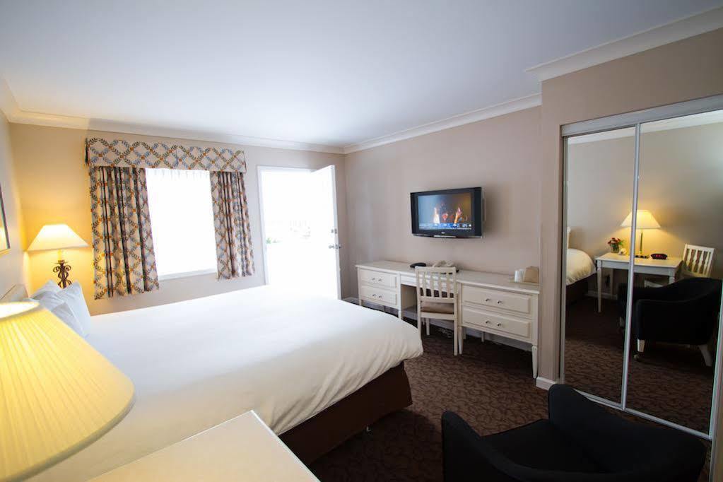 Glenwood Inn & Suites トレール エクステリア 写真