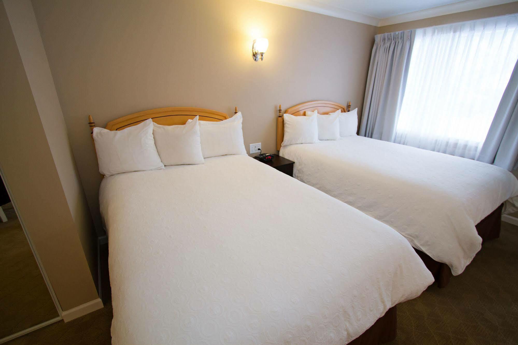 Glenwood Inn & Suites トレール エクステリア 写真